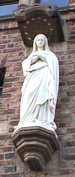 Die Madonna an der Fassade